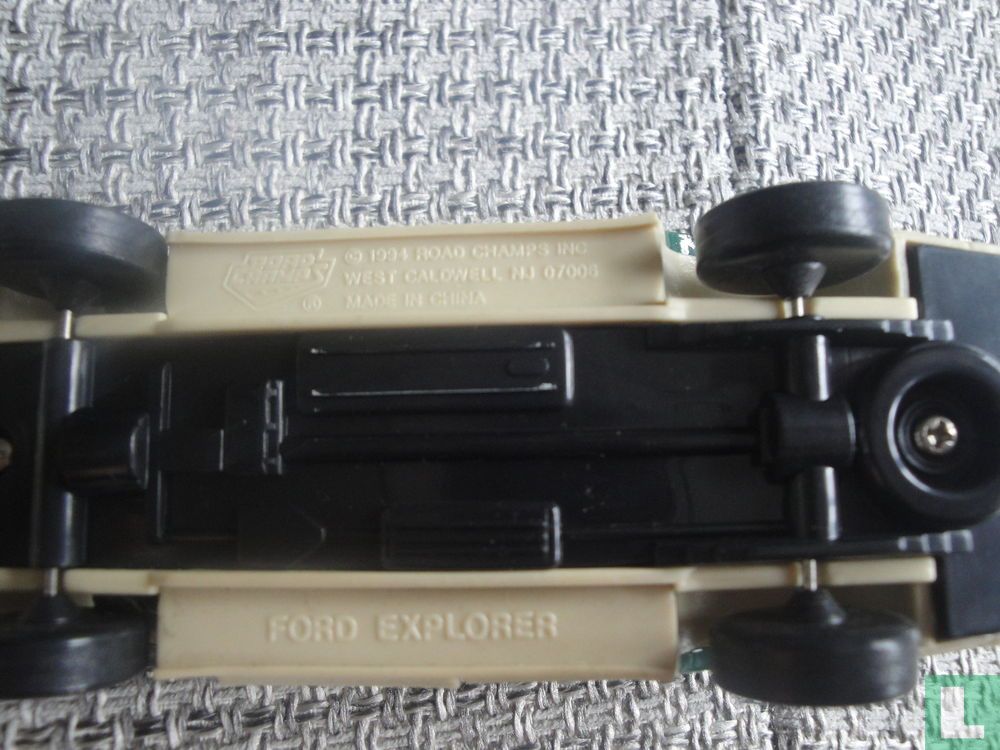 Ford Explorer XLT (UN46)