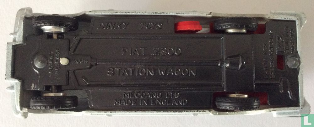 Fiat 2300 stationwagon 0172 G1-1a (1965) - Dinky Toys - LastDodo