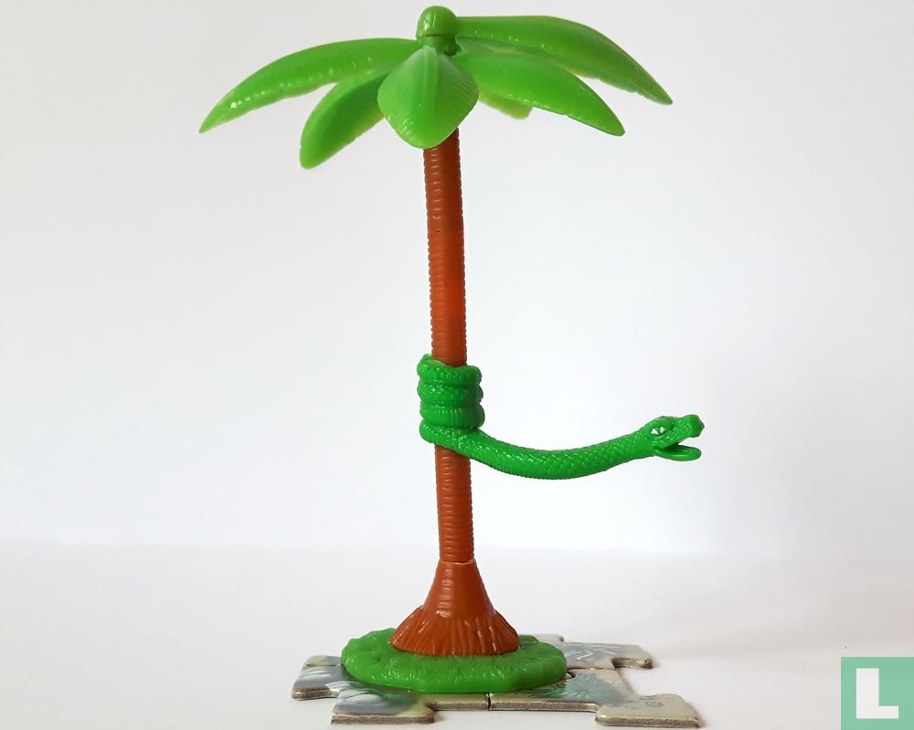 Snake in tree