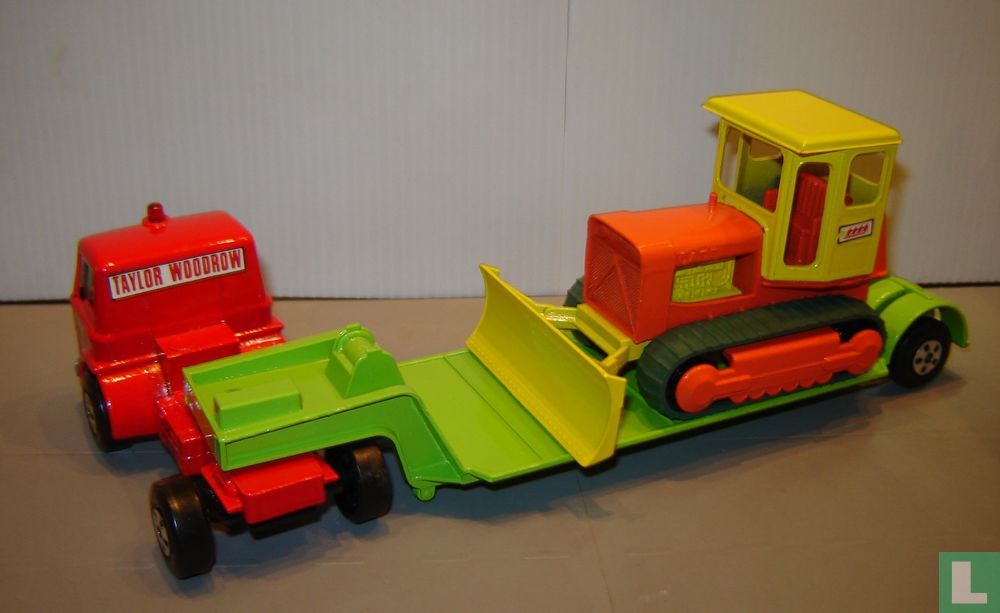 Low Loader with Bulldozer