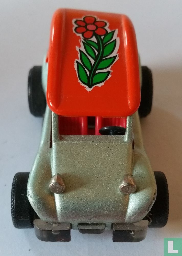 Buggy closed red soft top with flower