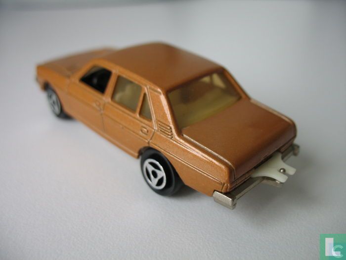 Peugeot 604