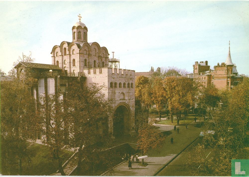 Gerestaureerde kerk (2)