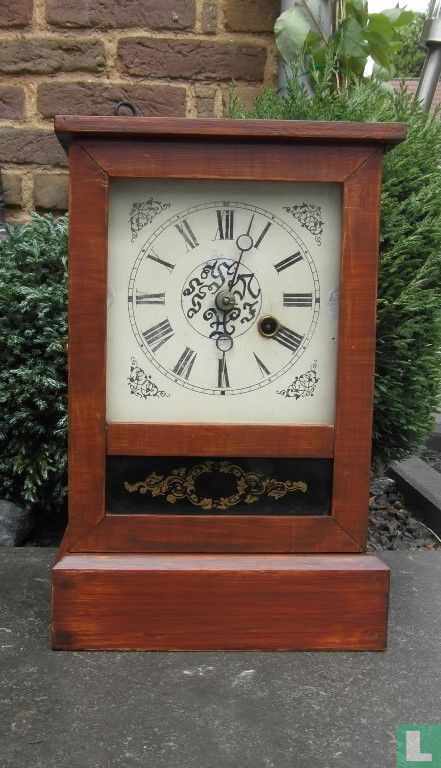 Antieke tafelklok uit 1888