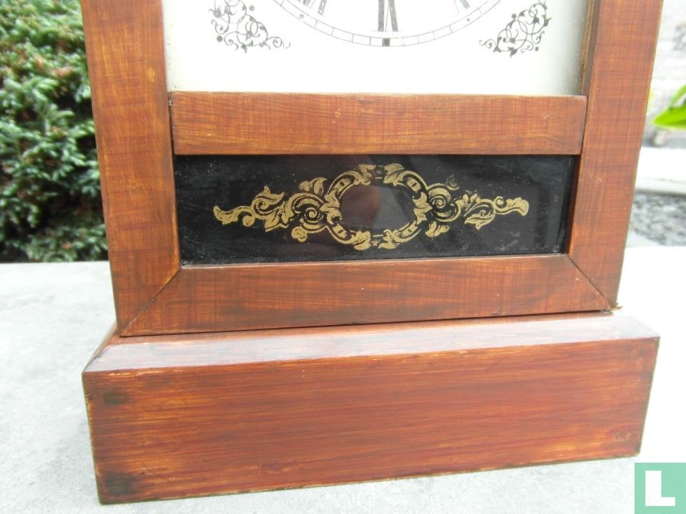 Antieke tafelklok uit 1888
