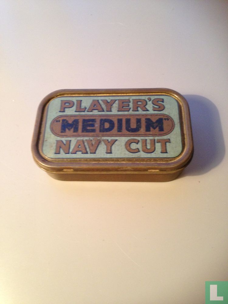 Players's medium navy cut