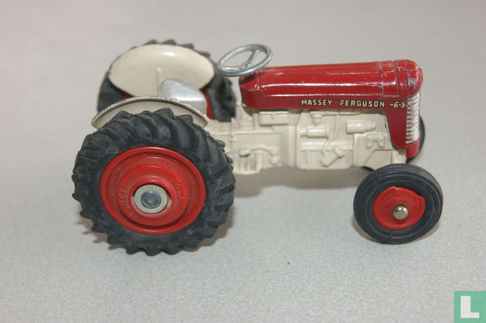Massey Ferguson Tractor 65