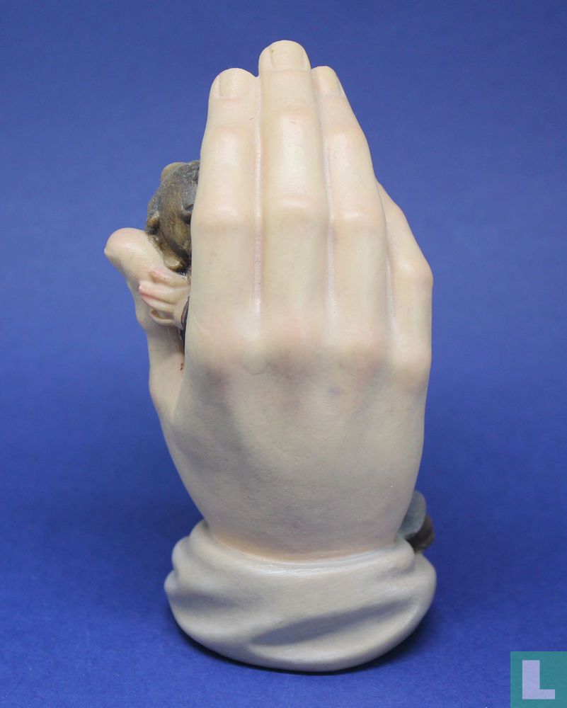 Protective Hand Gottes
