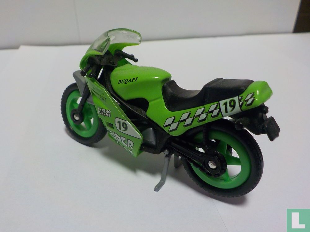 Duqapi Racemotor nr 19