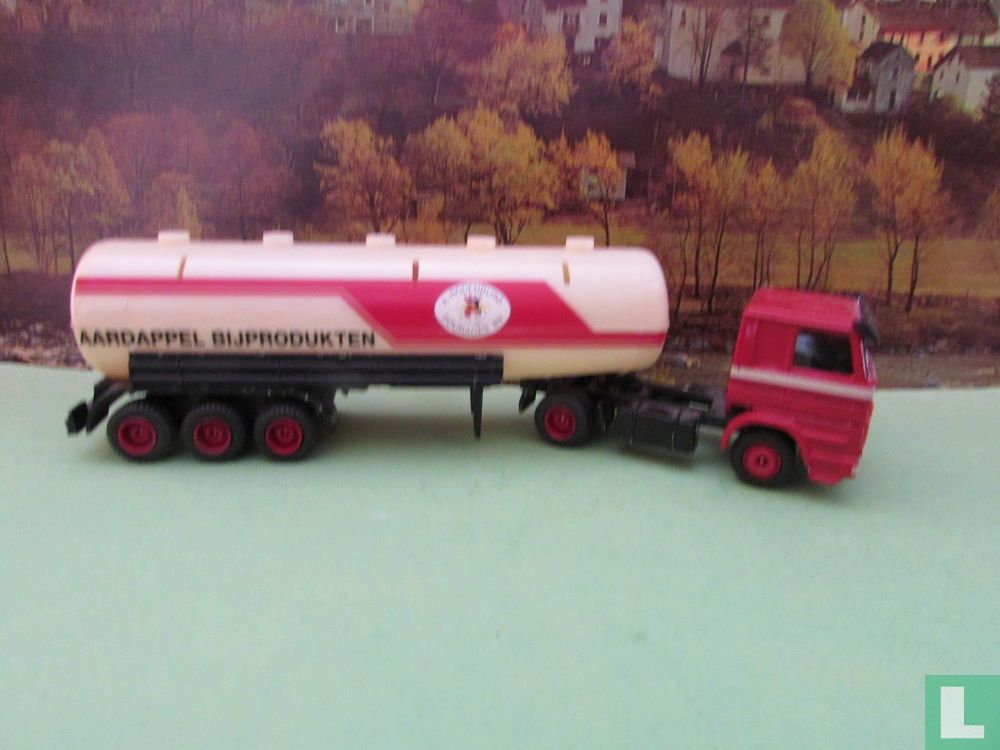Scania 143