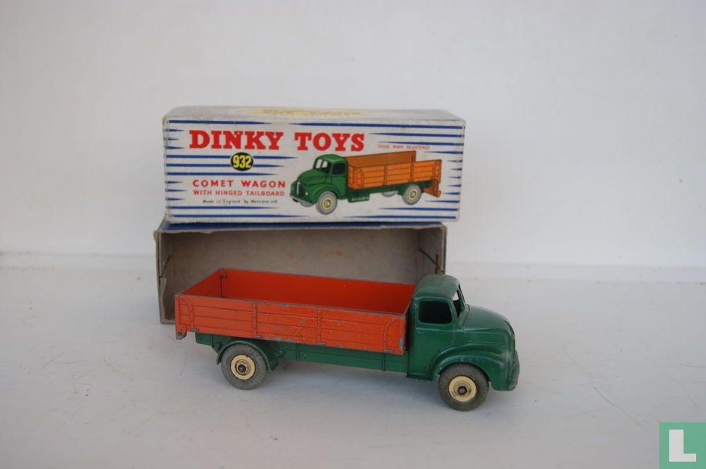 Comet Wagon with Hinged Tailboard