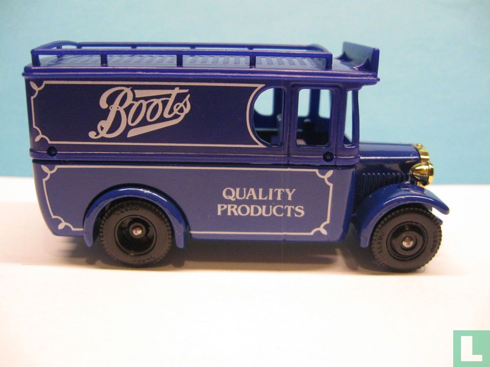 Dennis Delivery Van 'Boots'