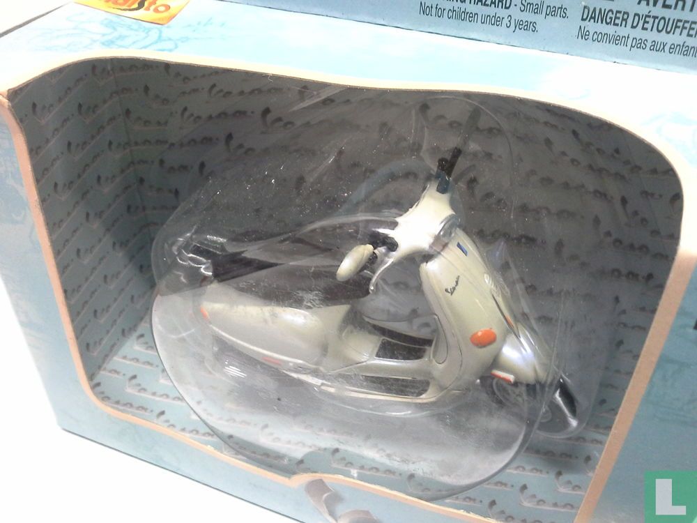 Vespa 215