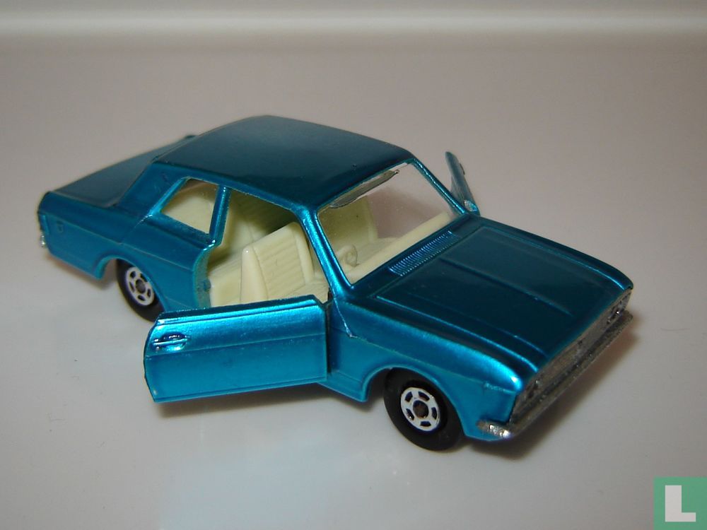 Ford Cortina