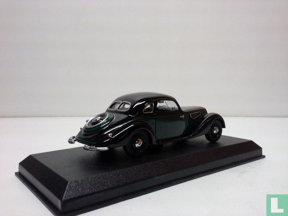BMW 327