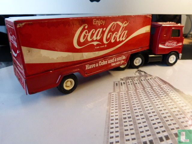 Mack truck Coca-Cola