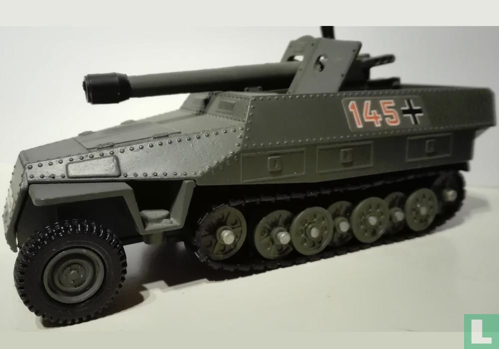 Hanomag 251 tank destroyer