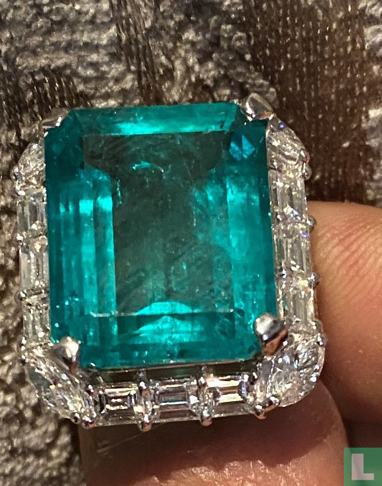 Ring Emeraude Colombie  17.8c