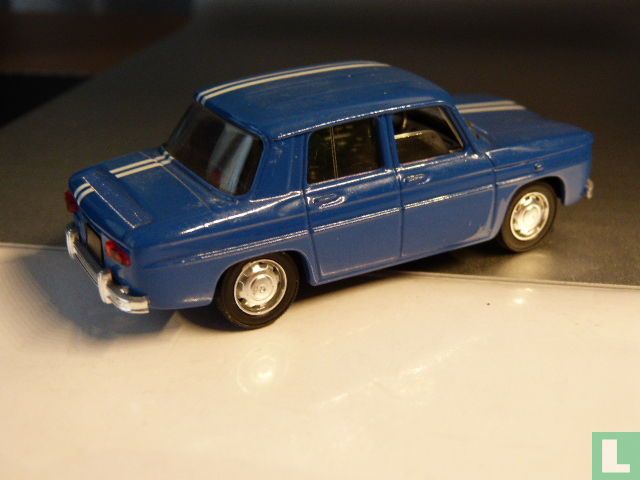 Renault 8