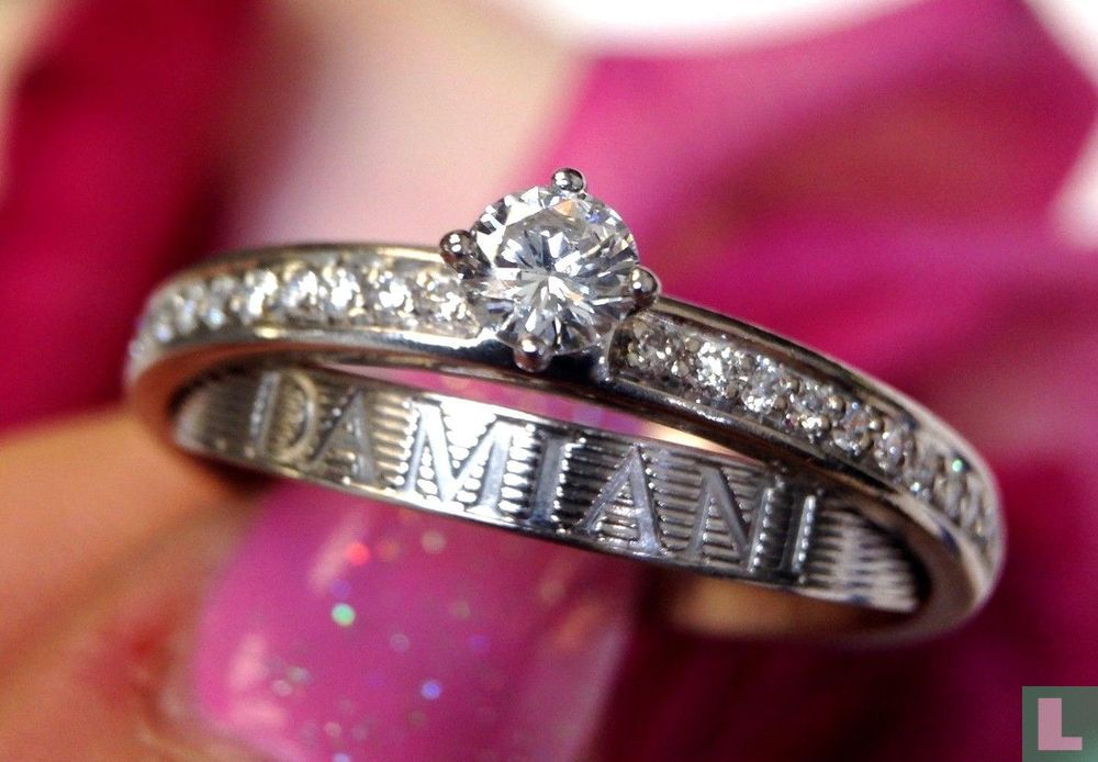 Damiani diamond ring