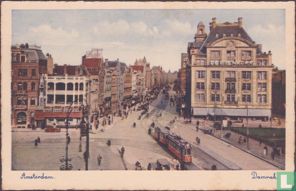 Amsterdam.                               Damrak.