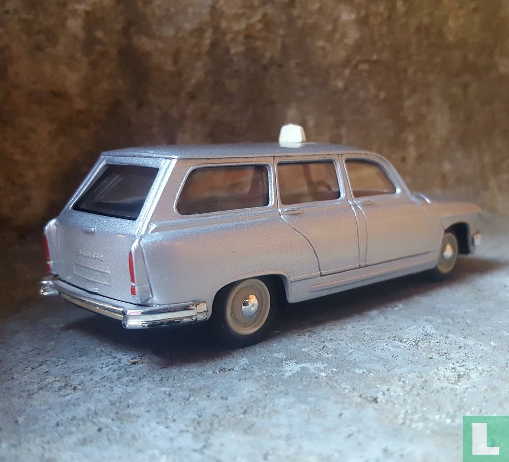 Panhard PL17 Break Taxi