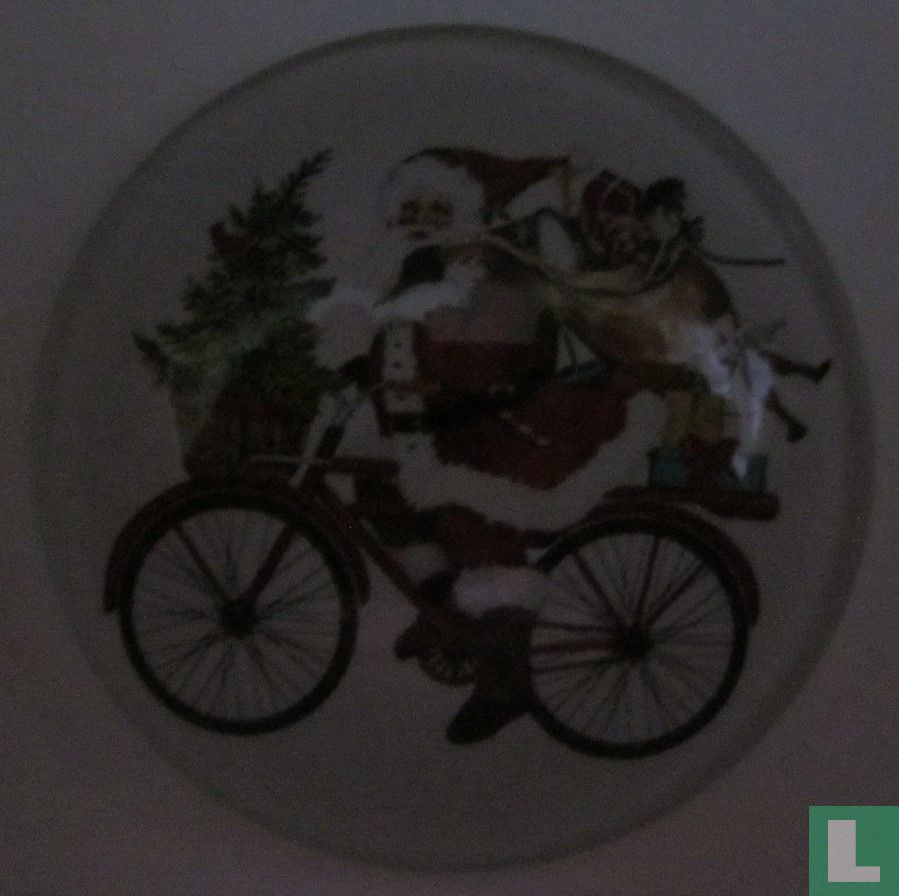 Kerstman op fiets