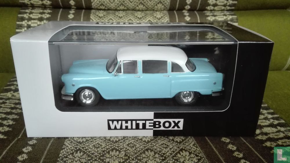 Checker Marathon 327