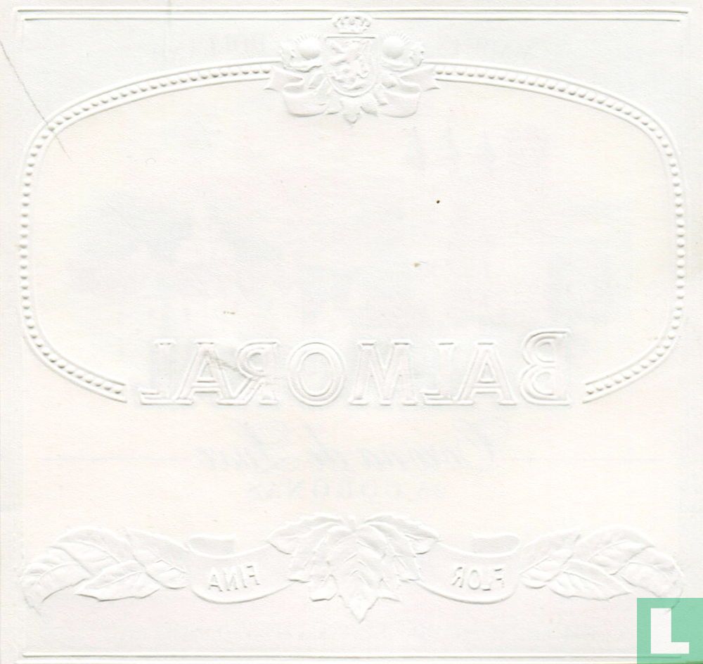 Balmoral Petit Corona
