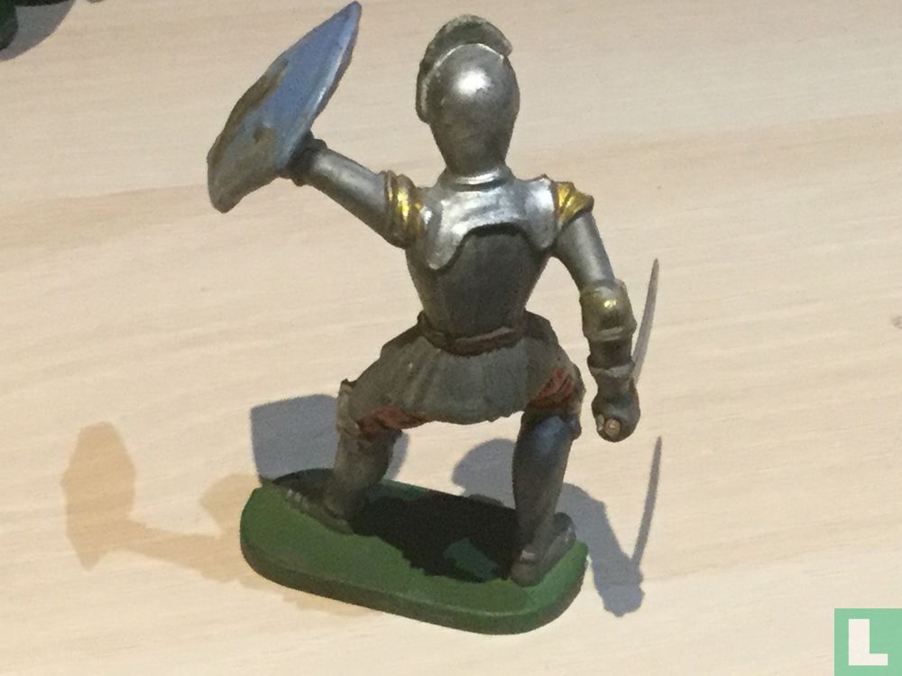 Chevalier avec hache  