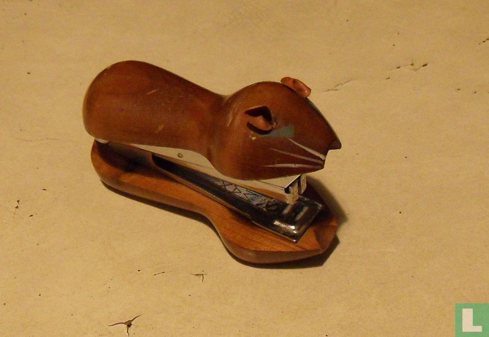 Nietmachine