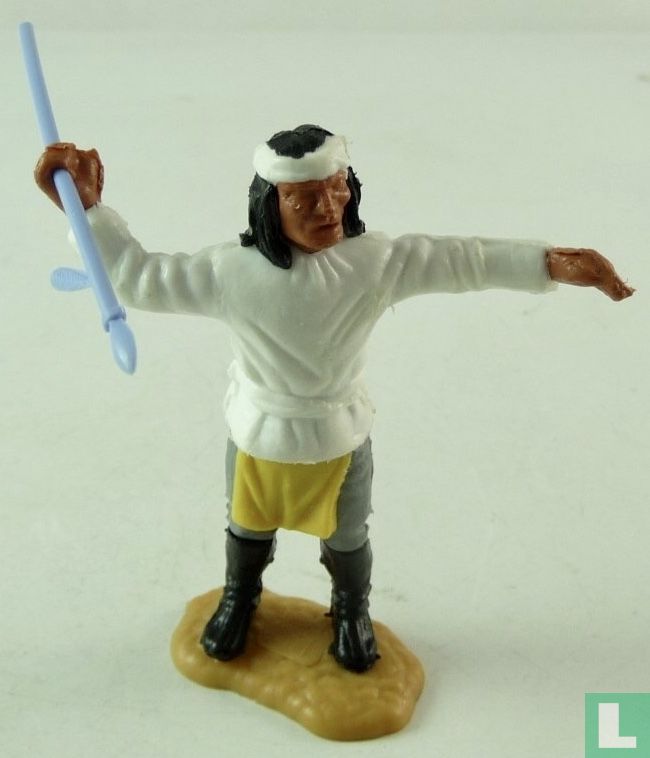 Apache Weiß mit Speer
