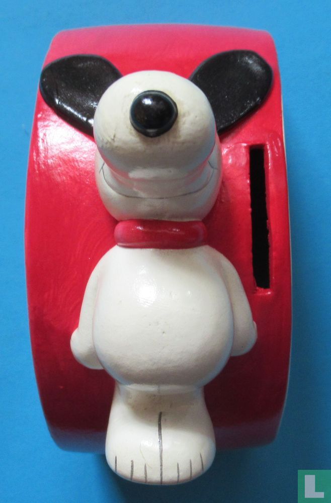 Snoopy on the Rainbow
