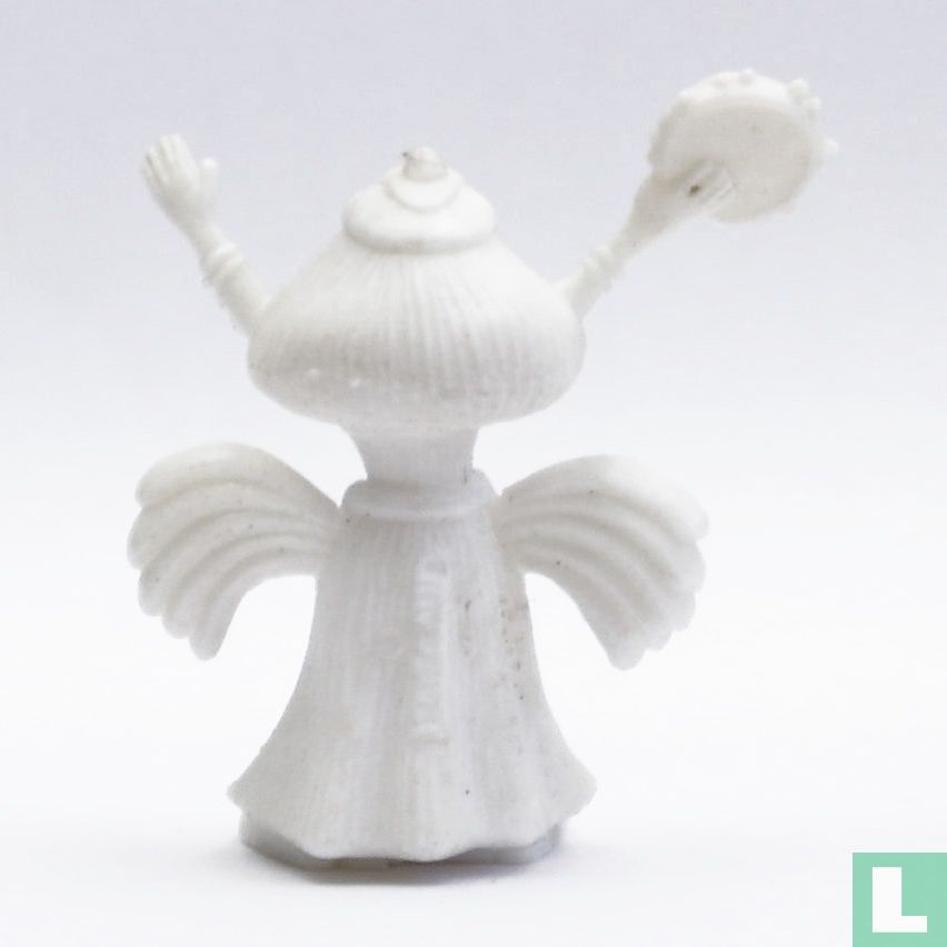 Dancer 1 (white)