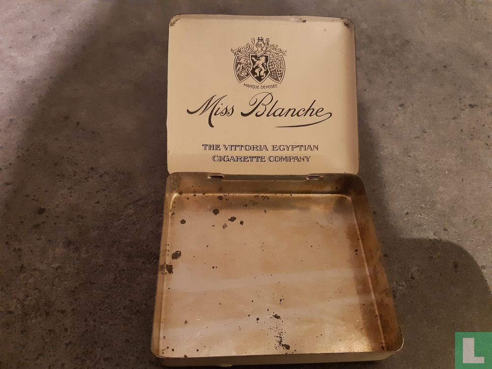 silver filigree cigarette case Antique Cigarette Holder / Bakelite and Fine Silver Filigree Cigarette —  GemTreasureHunter