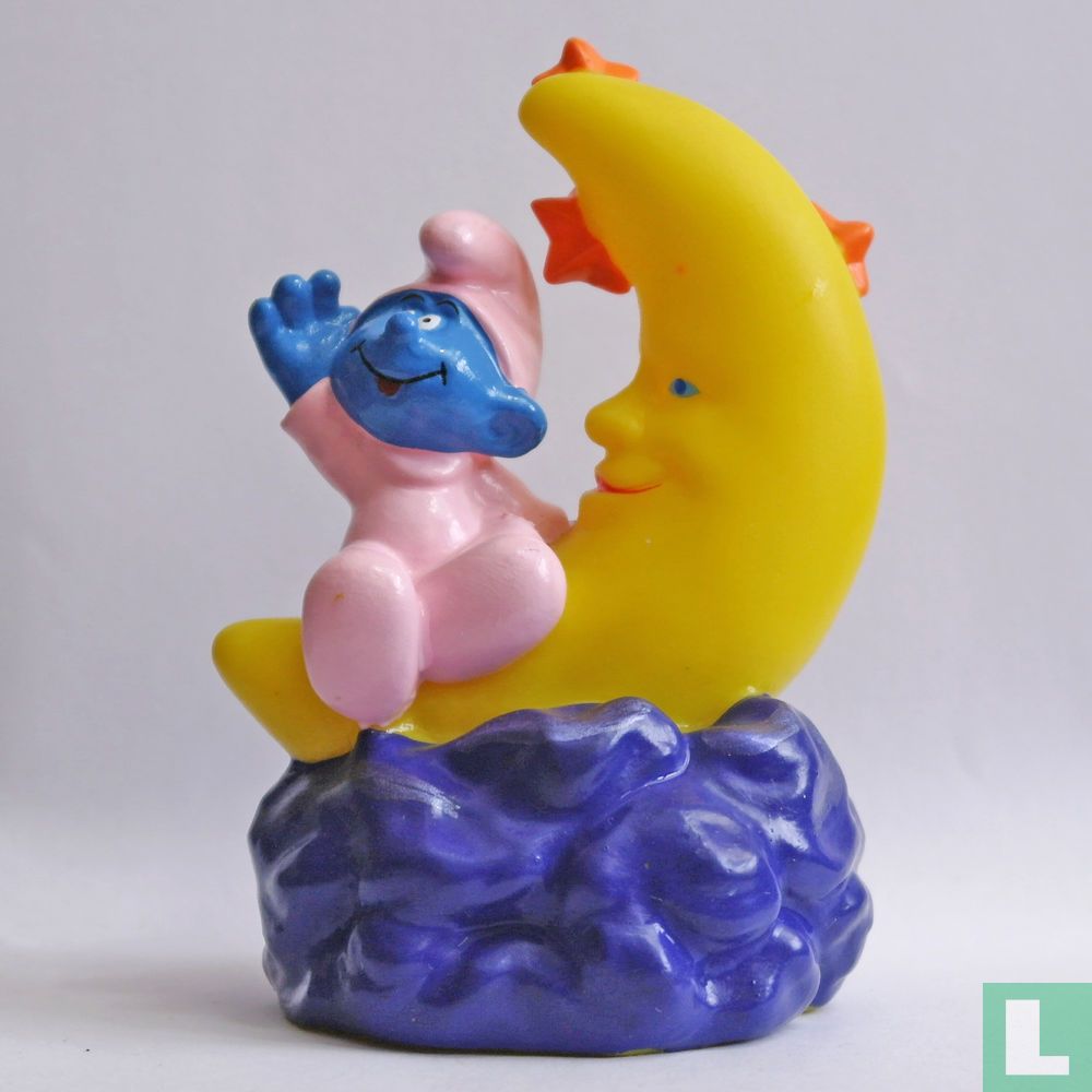 Bébé Schtroumpf sur la lune
