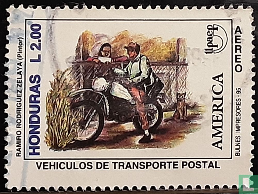 Postbote auf einem Motorrad