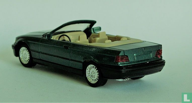 BMW 320 E36