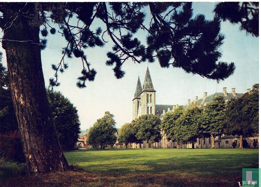 Abbaye de Maredsous - Esplanade