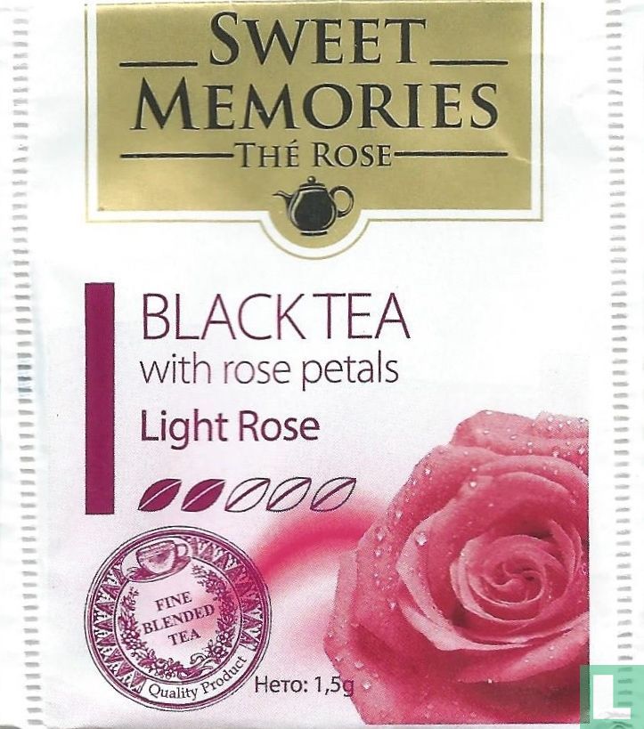 Black Tea with rose petals