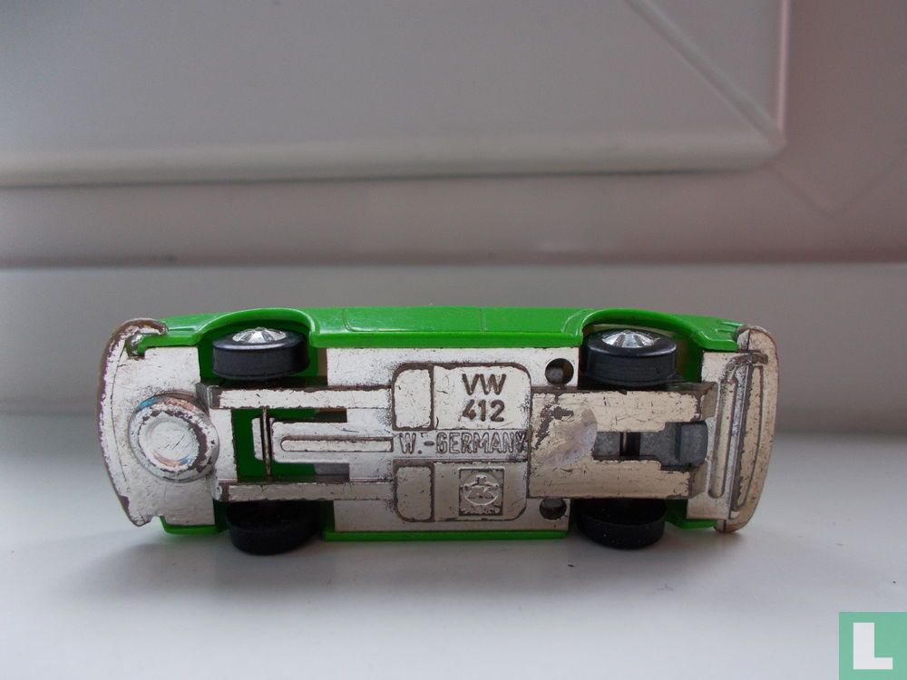 VW 412