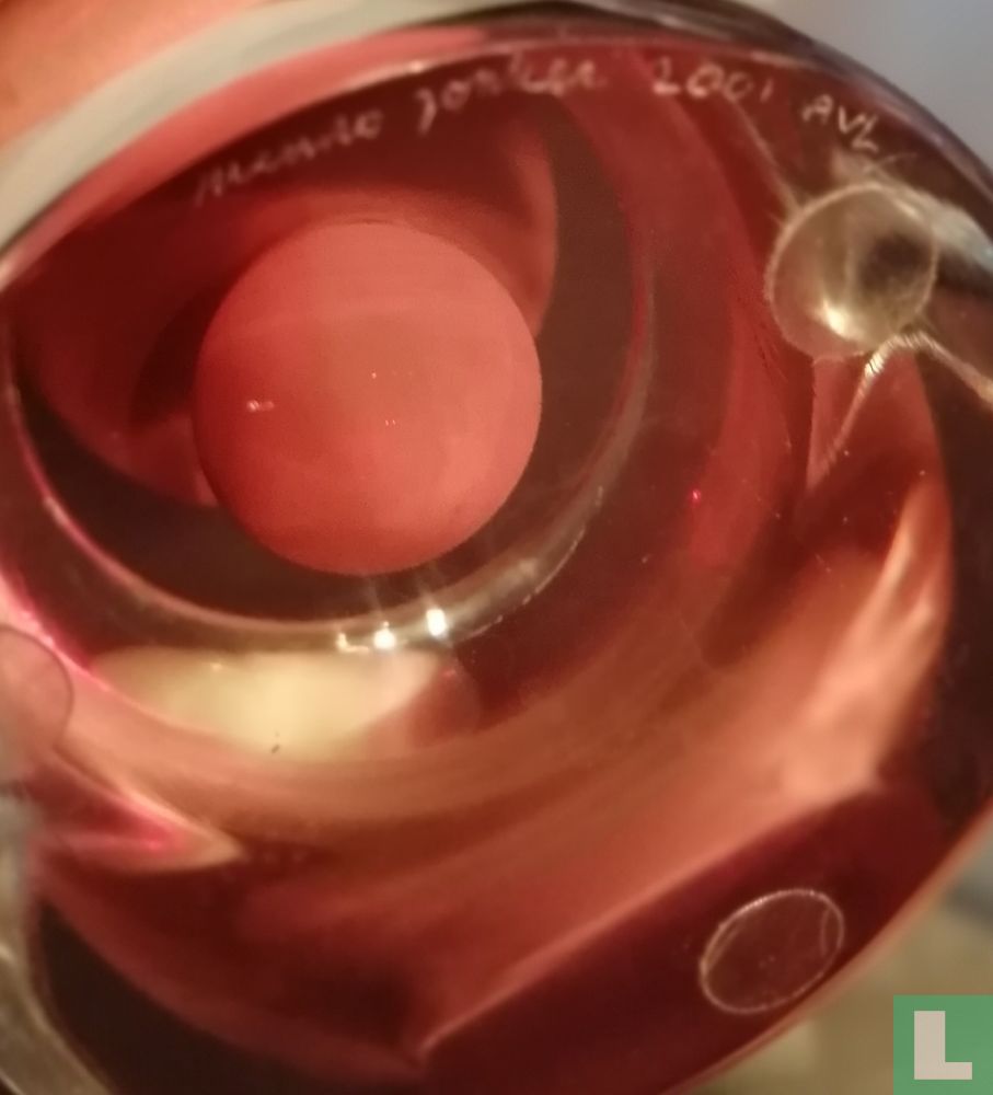 Menno Jonker glass object 2001 Red