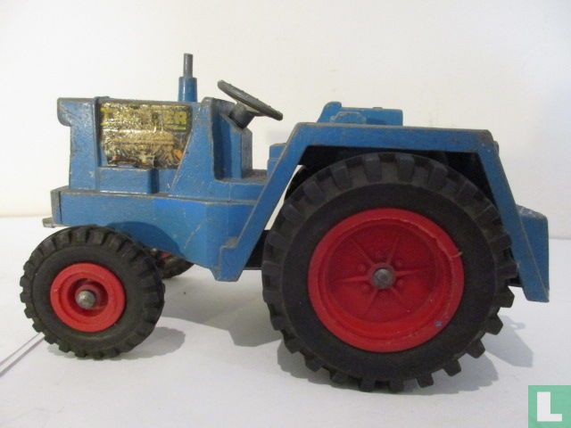 tractor