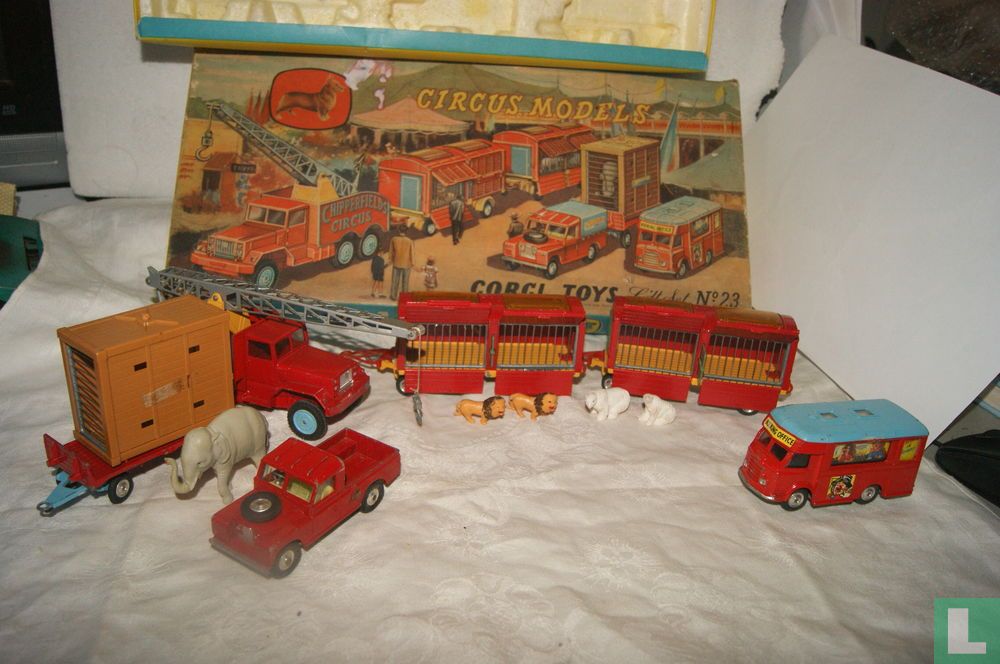 Chipperfield's Circus Booking Office Gift Set