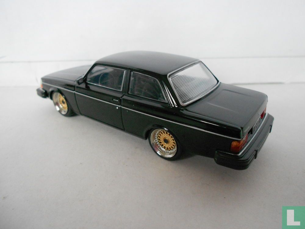 Volvo 242 Custom