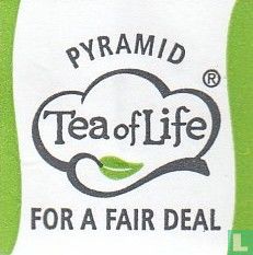 Green tea ginseng pineapple