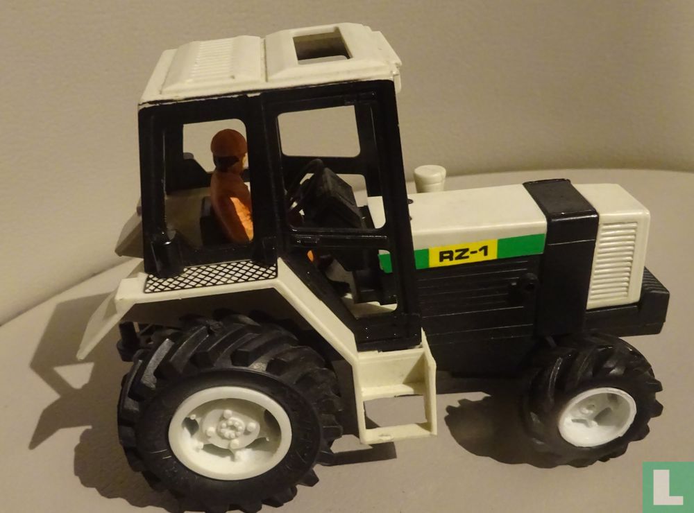 Tractor RZ-1