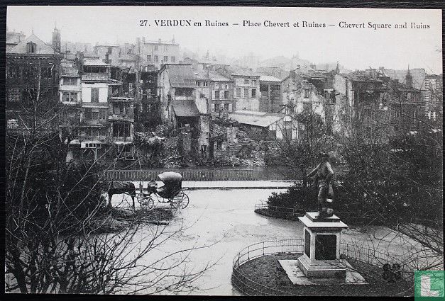 Place Chevert et ruines