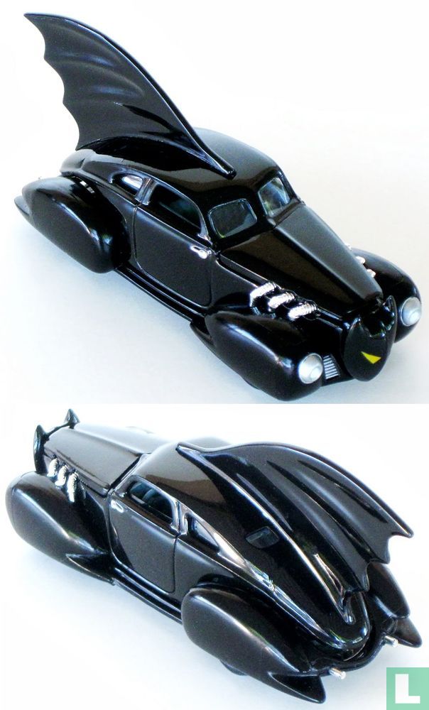 Batmobile (2002) - Johnny Lightning - LastDodo