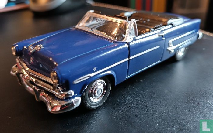 Ford Crestline Sunliner